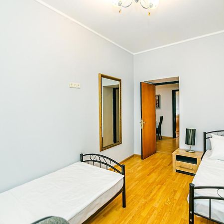 Azneft Royal Suite Apartment Sea View Баку Екстер'єр фото