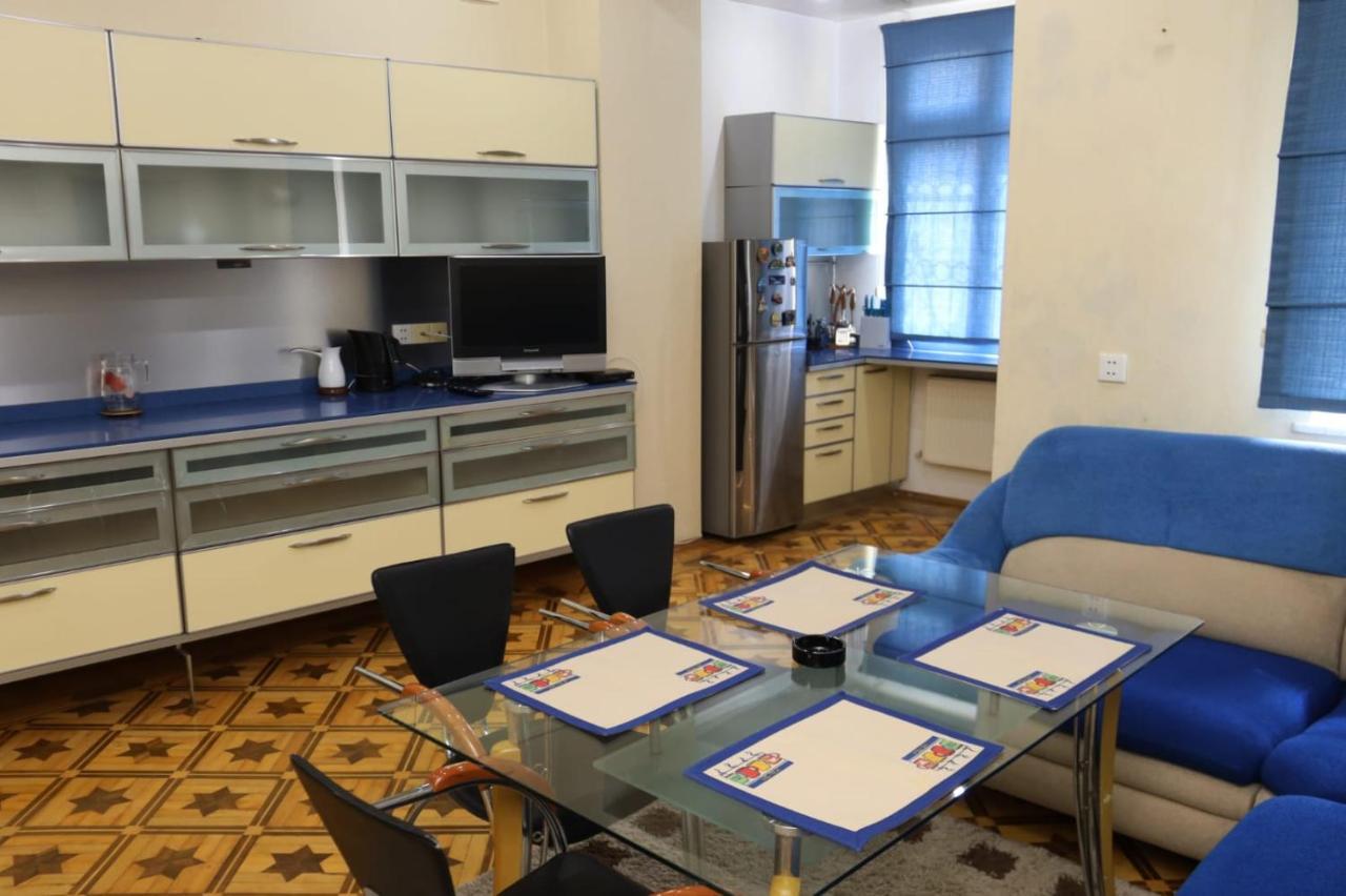 Azneft Royal Suite Apartment Sea View Баку Екстер'єр фото