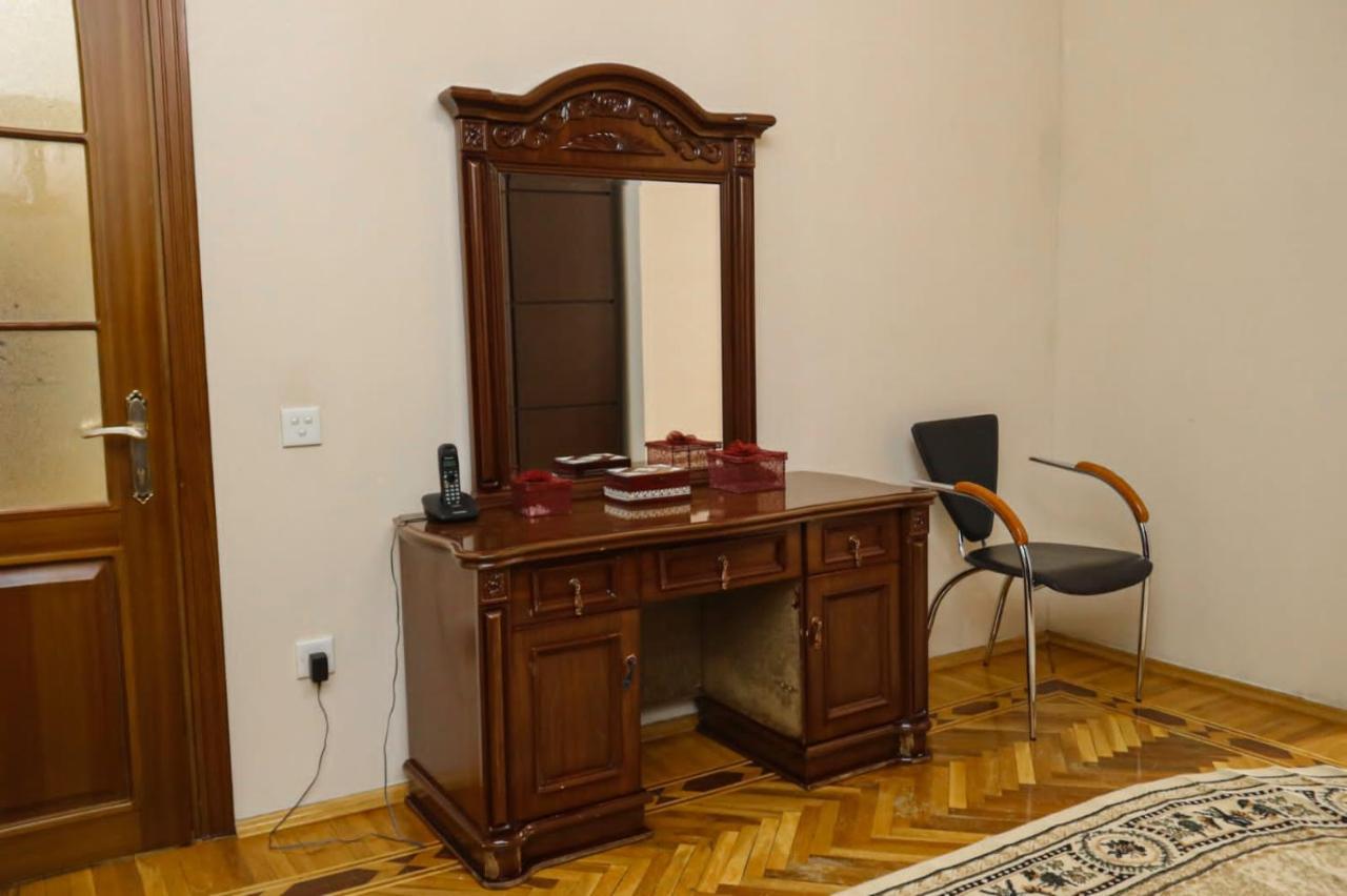 Azneft Royal Suite Apartment Sea View Баку Екстер'єр фото