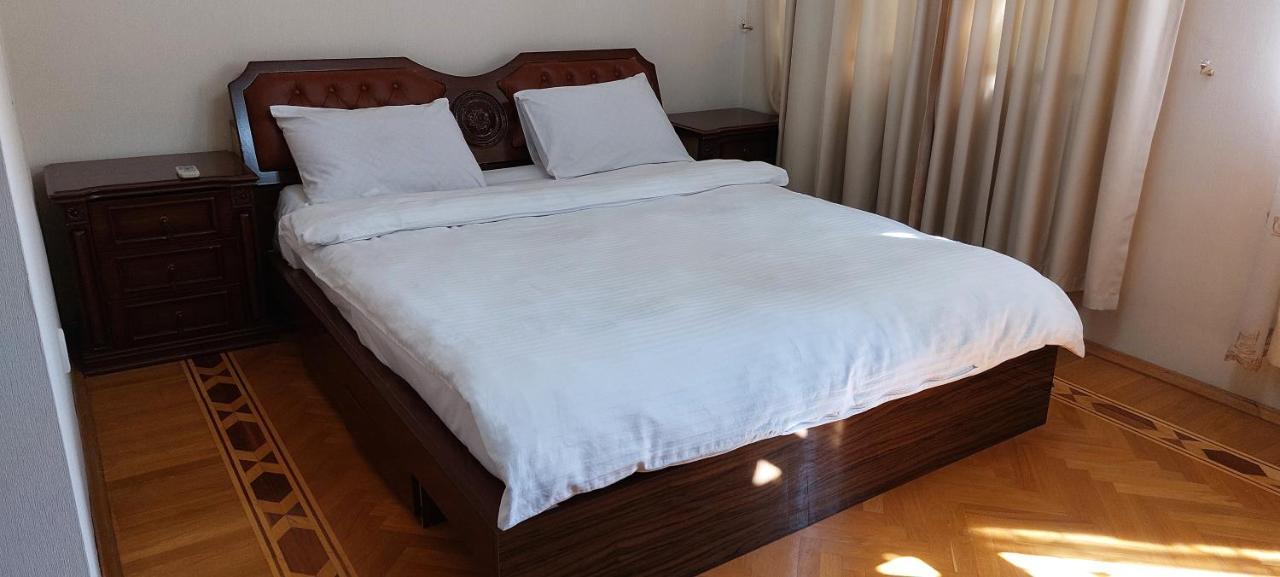 Azneft Royal Suite Apartment Sea View Баку Екстер'єр фото