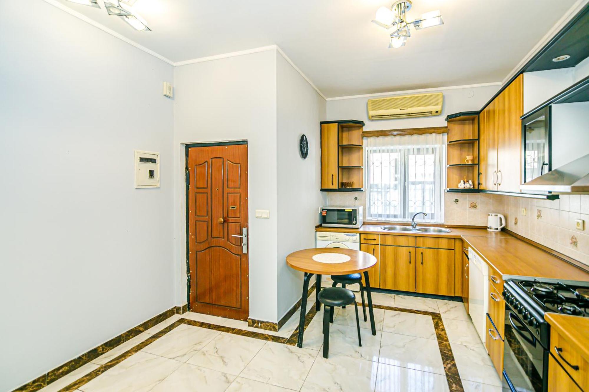 Azneft Royal Suite Apartment Sea View Баку Екстер'єр фото