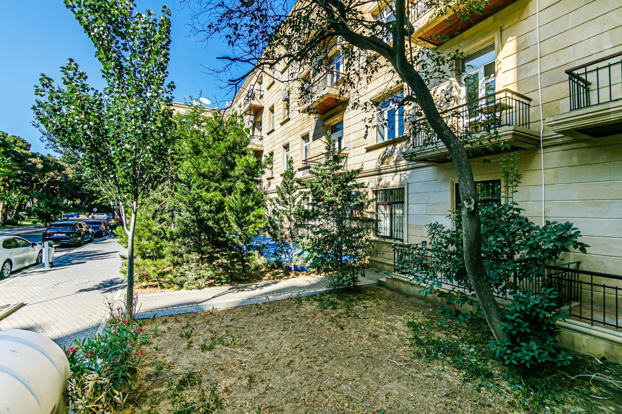 Azneft Royal Suite Apartment Sea View Баку Екстер'єр фото