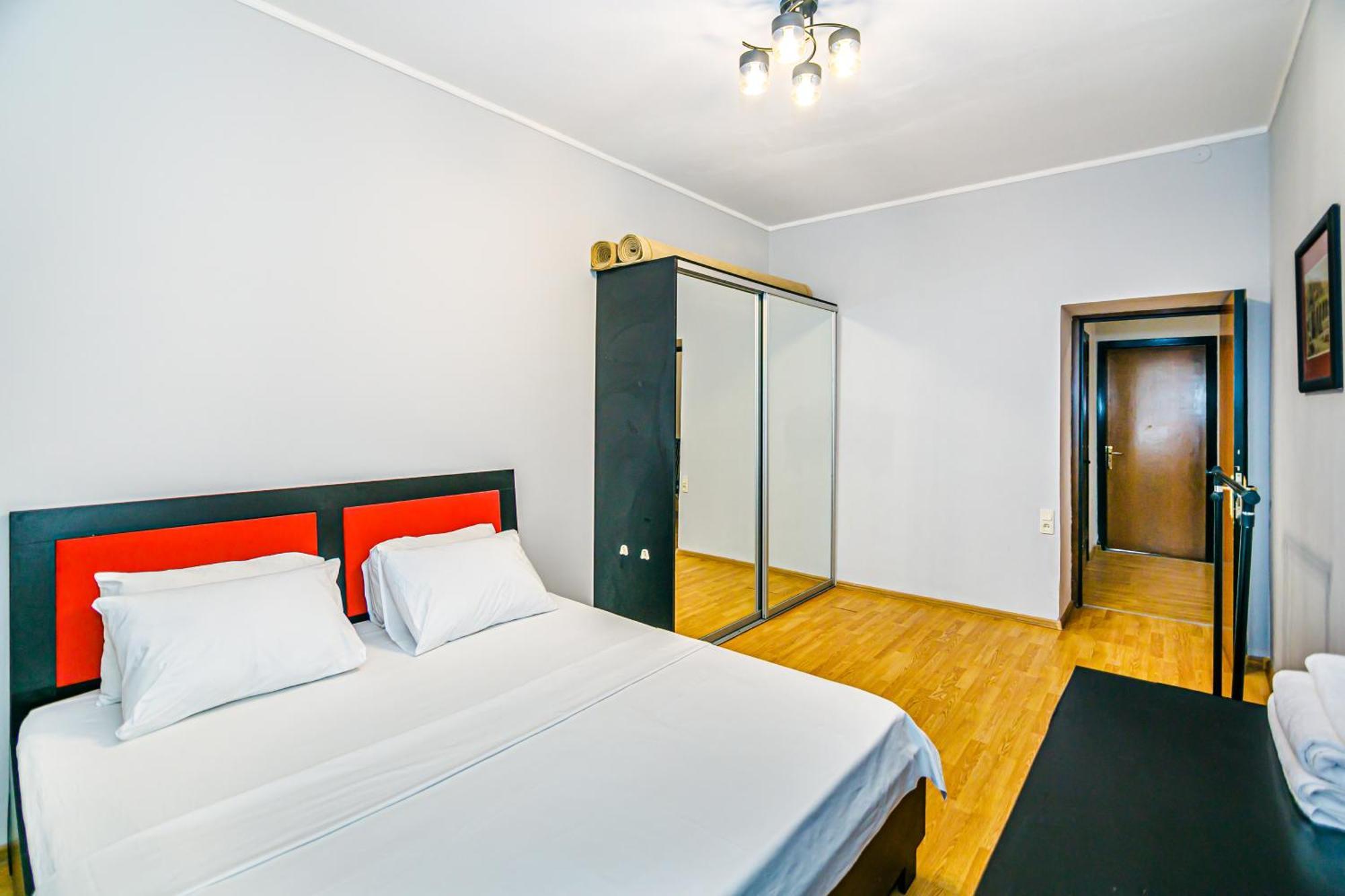 Azneft Royal Suite Apartment Sea View Баку Екстер'єр фото