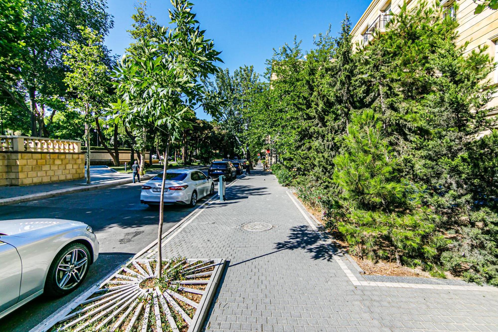 Azneft Royal Suite Apartment Sea View Баку Екстер'єр фото